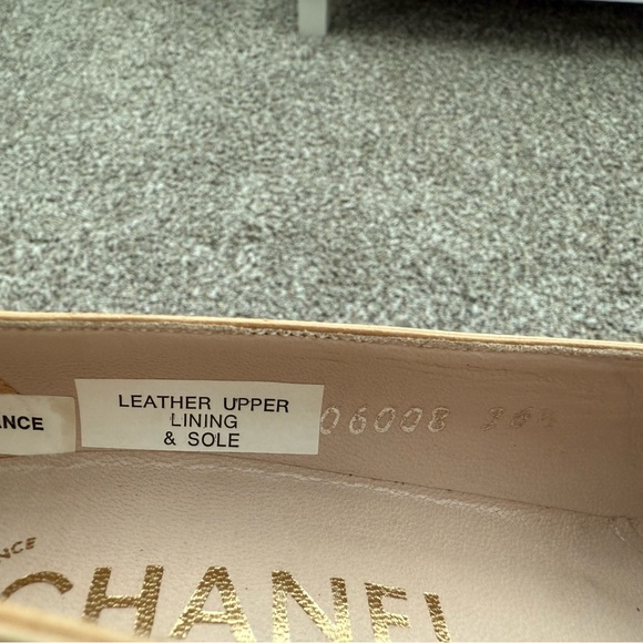 CHANEL Tan, Black Cap Heels, Size 36.5 - Picture 7 of 9